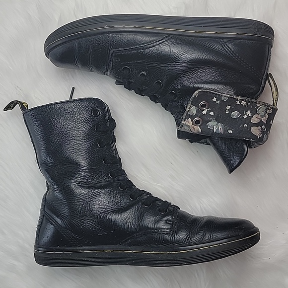 DR. MARTENS Stratford Black Leather Floral Lined Lace Up Fold Over Punk Boots 7 - Picture 2 of 15
